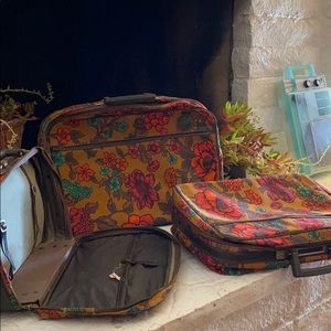 1960’s Vintage Japanese Floral Luggage Set of 3